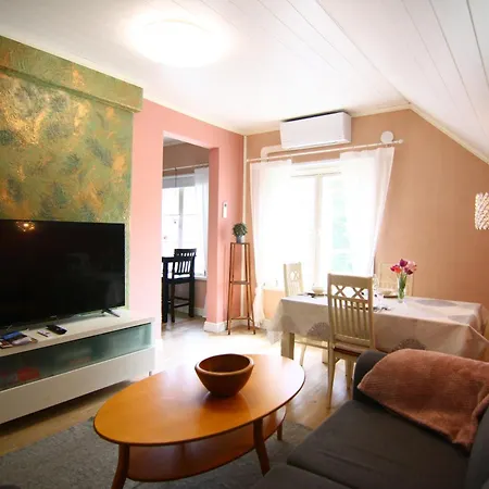 Keltaisen Kartanon Roosa Apartment Mantta Exterior photo